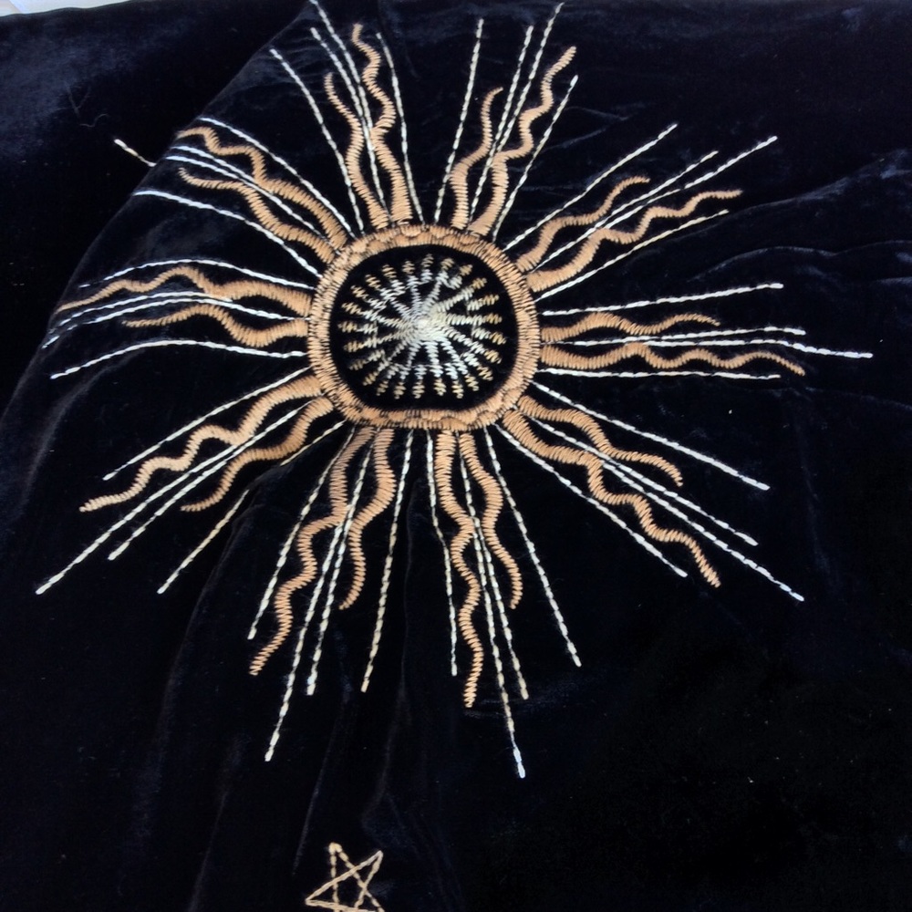 NWT Johnny Was Lunata Christmas Tree Skirt🎄🌙🌟💫✨ - Picture 9 of 16